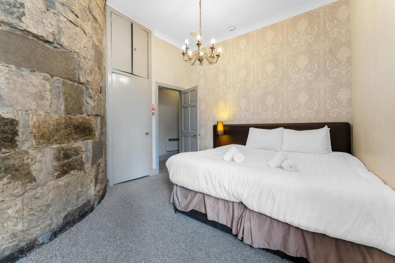 Unique 2 Bedroom Castle Suite Apartment - Near Edinburgh Castle & Royal Mile Extérieur photo