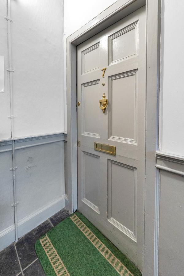 Unique 2 Bedroom Castle Suite Apartment - Near Edinburgh Castle & Royal Mile Extérieur photo