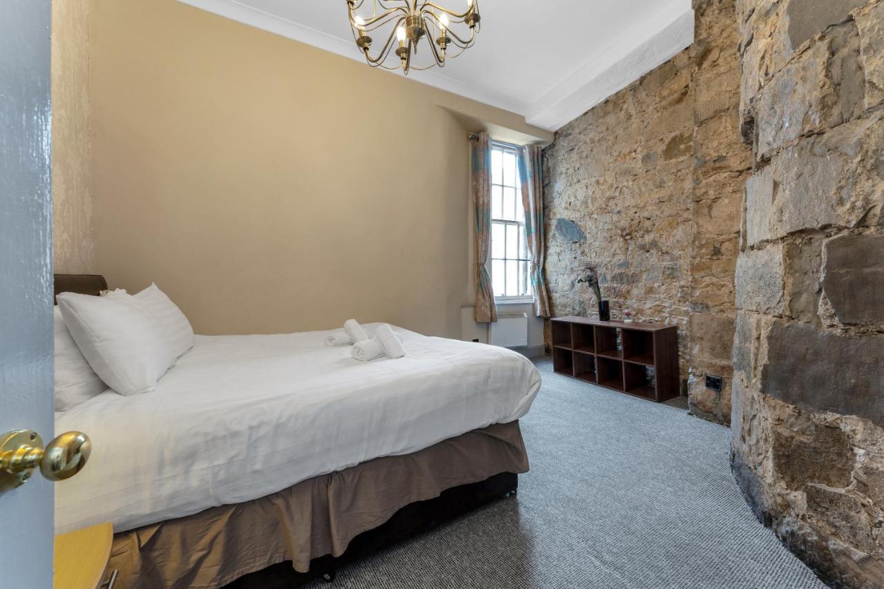 Unique 2 Bedroom Castle Suite Apartment - Near Edinburgh Castle & Royal Mile Extérieur photo