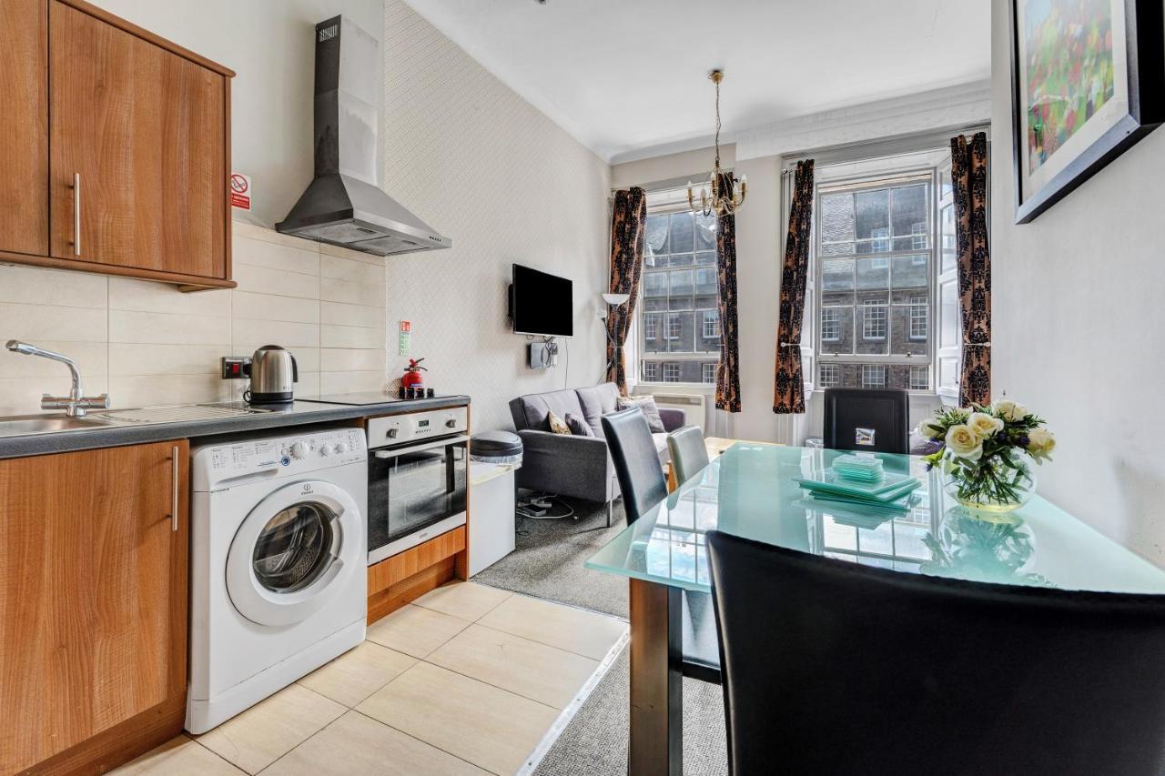 Unique 2 Bedroom Castle Suite Apartment - Near Edinburgh Castle & Royal Mile Extérieur photo